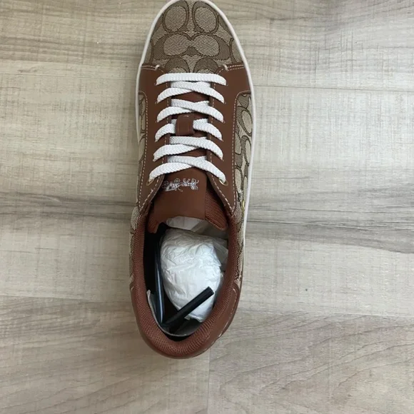 Disney x Coach Low Top Mickey Mouse Sneakers - Picture 3 of 7